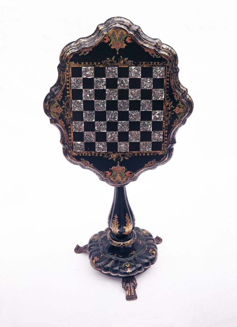 Spillebord, ca. 1850-60 (papirmache innlagt med perlemor) av English School
