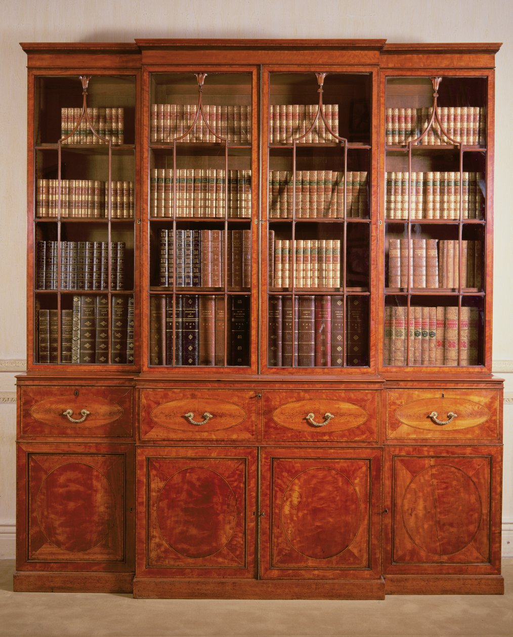 George III breakfront bokhylle, sent på 1700-tallet (palisander) av English School