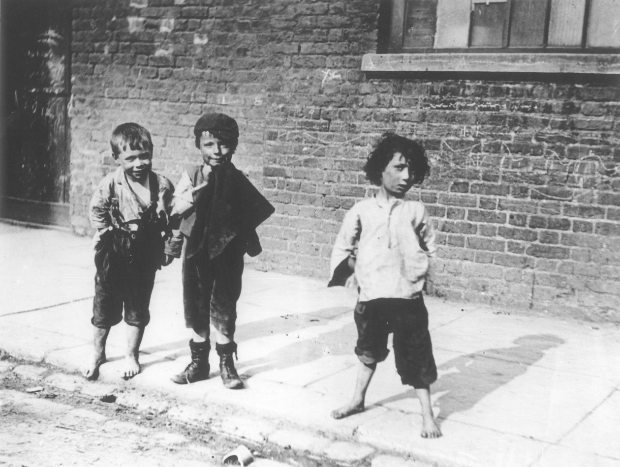 London Slums av English School