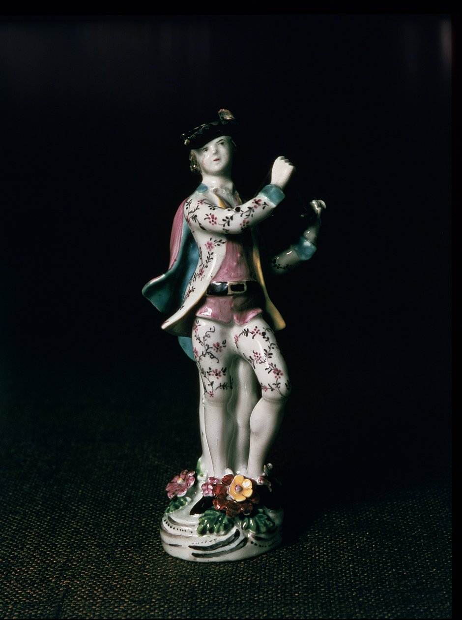 Lowestoft-figur av en gutt som spiller en trekant, ca. 1780 (porselen) av English School