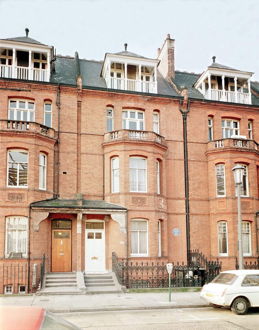 Oscar Wildes hus i Tite Street, Chelsea av English School