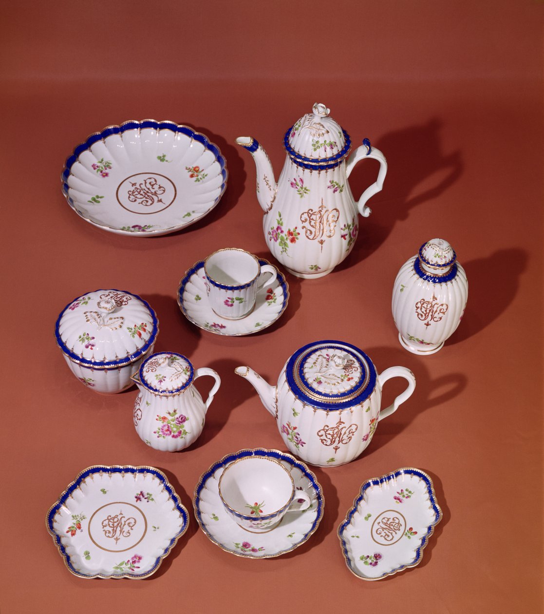 Del av en Worcester-teservering med monogram, ca. 1775 (porselen) av English School