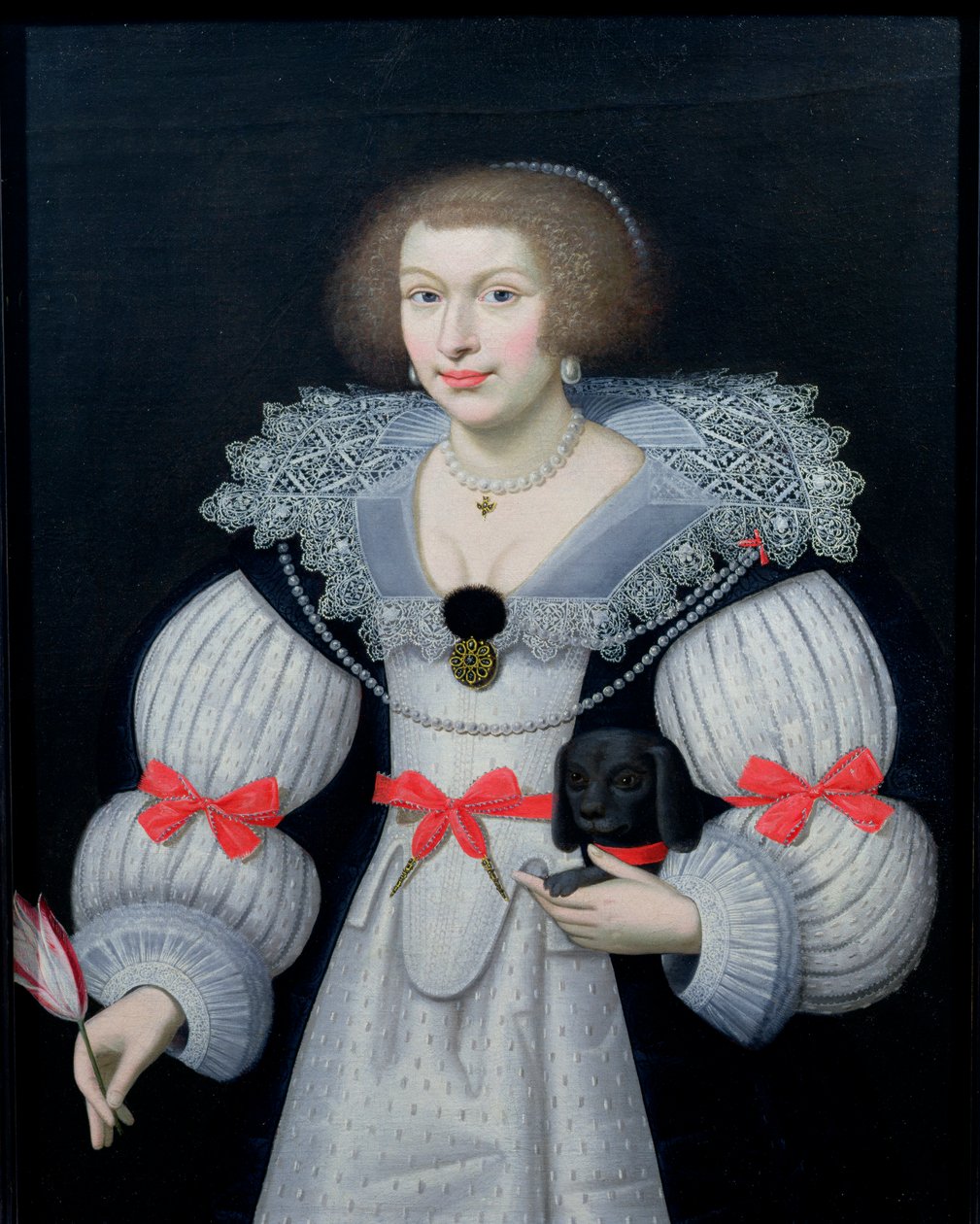 Portrett av en dame som holder en hund og en tulipan, ca. 1620 av English School