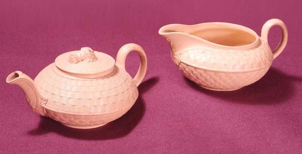 Wedgwood caneware tekanne og melkekanne, ca. 1860 (keramikk) av English School
