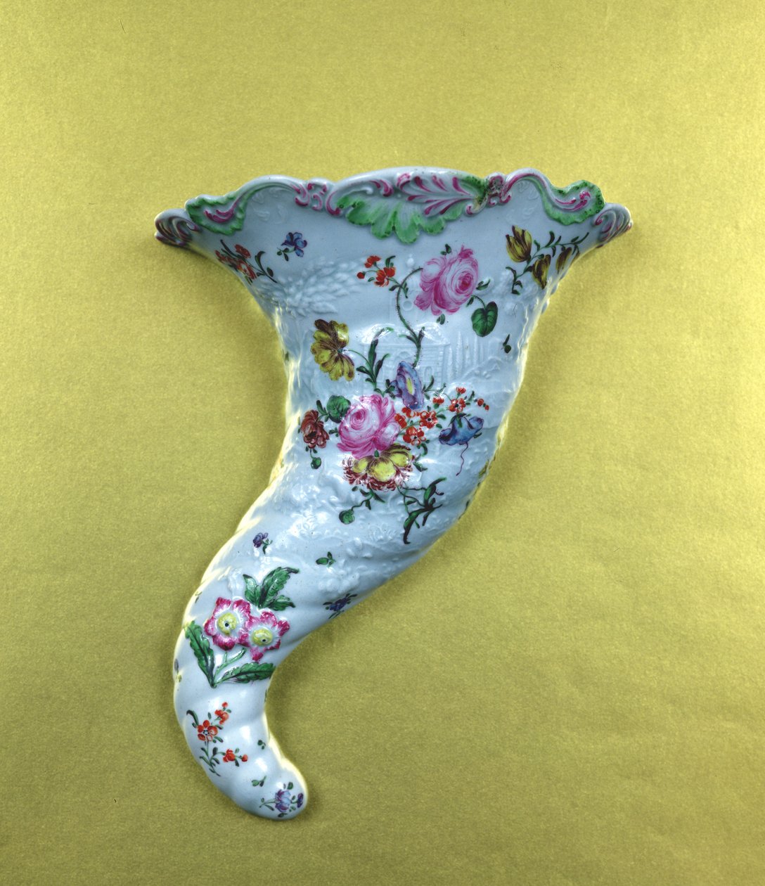 Worcester overflødighetshorn vegglomme, ca. 1760 (keramikk) av English School
