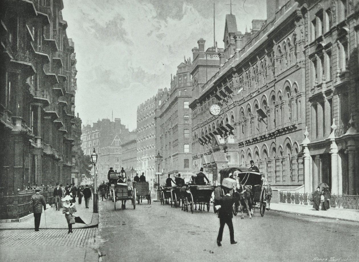 Army and Navy Stores, Victoria Street, Westminster LB: ser østover ved Francis Street, 1895 av English Photographer