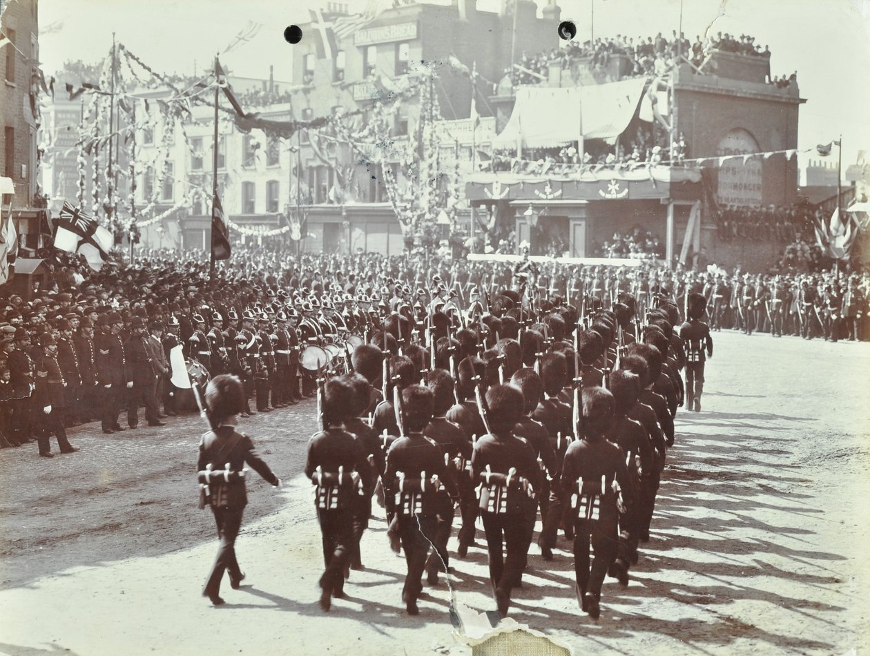 Blackwall Tunnel: slekt som prinsen av Wales, senere kong Edward VII, og prinsesse Alexandria deltar på den seremonielle åpningen av tunnelen, 1897 av English Photographer