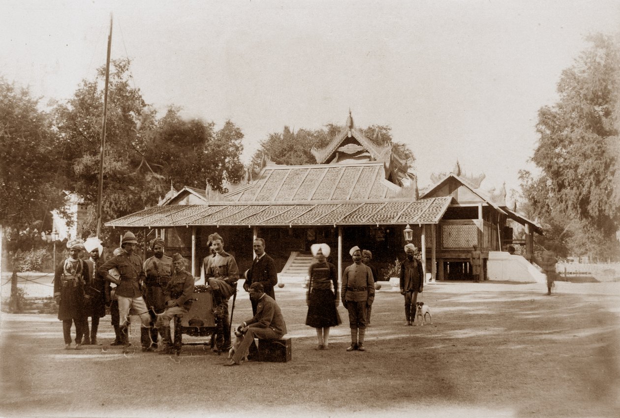 Chiefs House, Mandalay, ca. 1886 av English Photographer