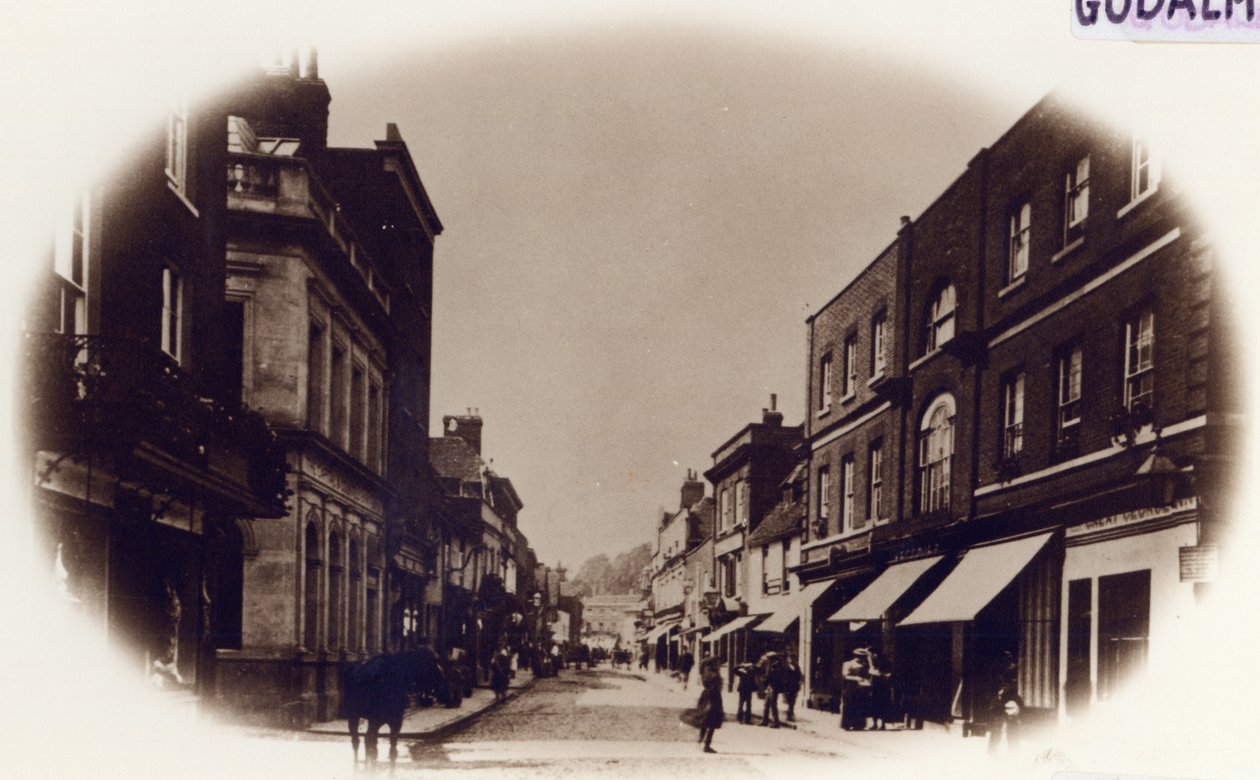 Godalming High Street, Surrey, ca. 1900 (sepia-bilde) av English Photographer