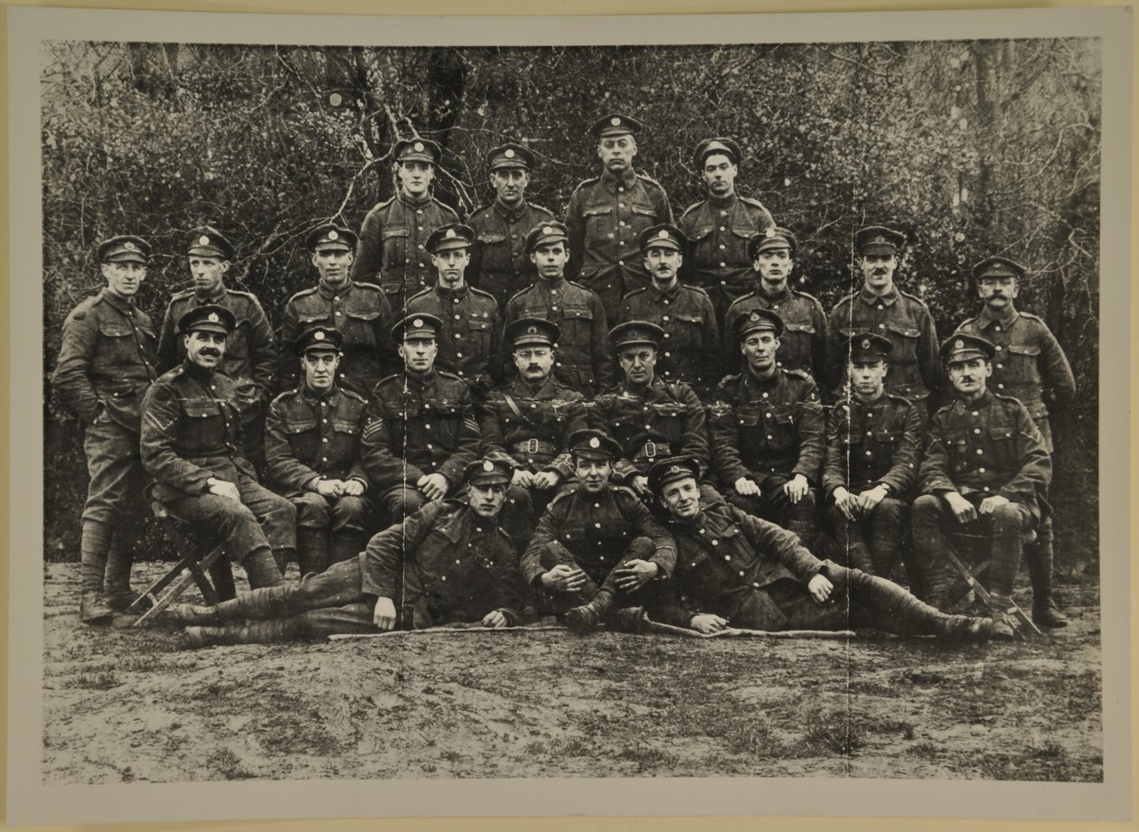 Gruppeportrett, muligens Leicester Royal Horse Artillery, 1914-15 av English Photographer