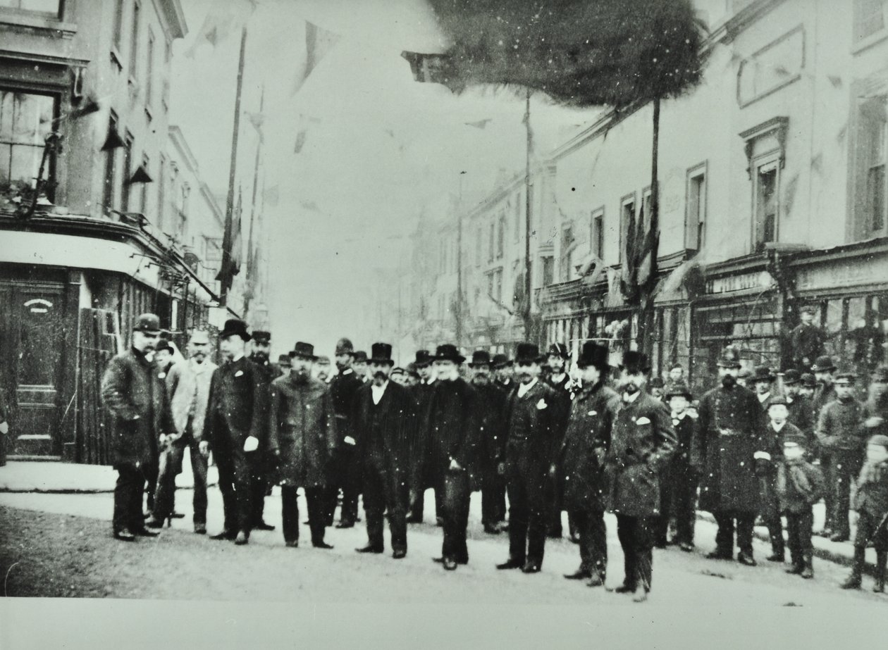Hare Street: åpning av Woolwich-fergen, 1889 av English Photographer