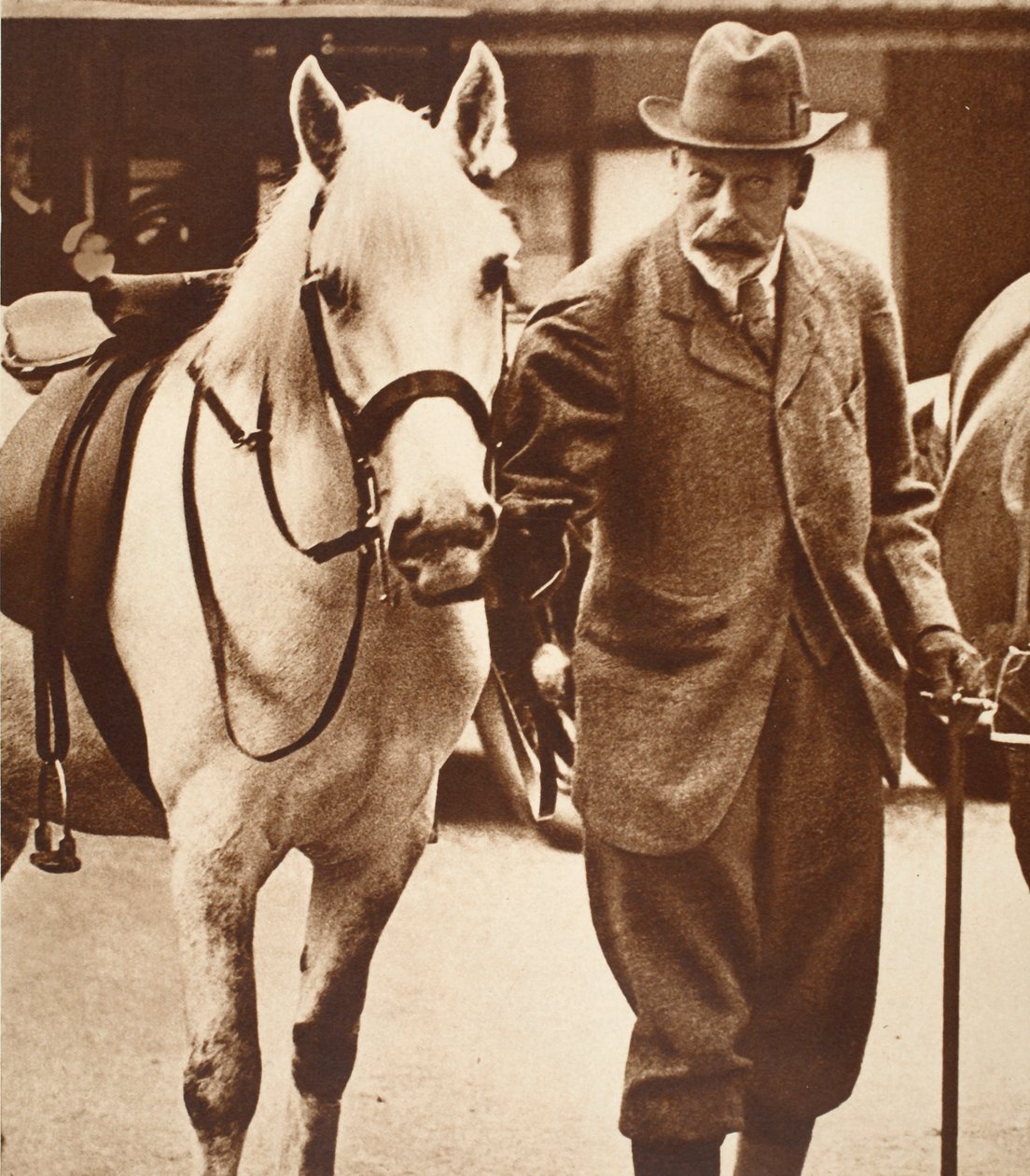 King George and His Favorite Pony Jock, 1930-tallet av English Photographer
