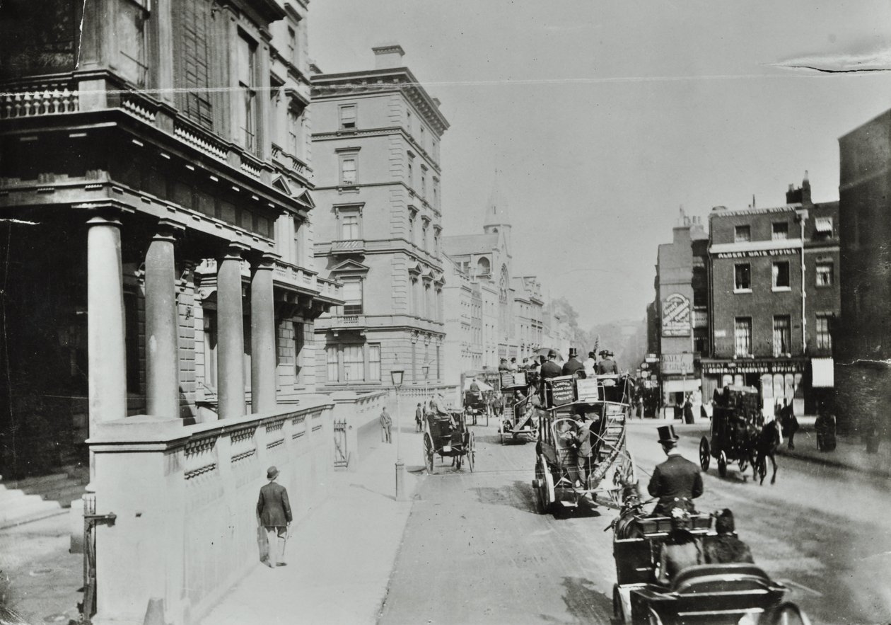 Knightsbridge, Westminster LB: ser østover ved Albert Gate, 1890 av English Photographer