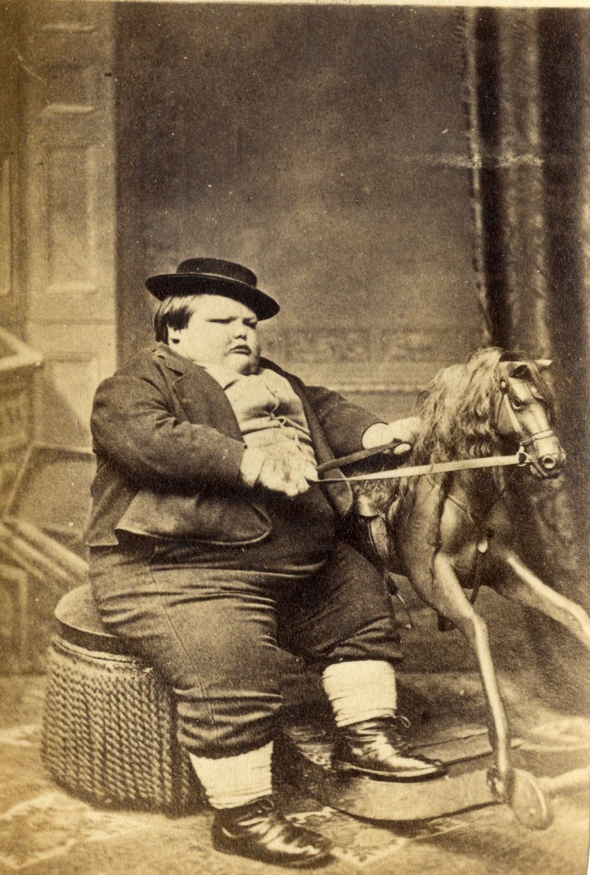 Mester Richard Beanham ved sin gyngehest, 1870-tallet (albumtrykk) av English Photographer