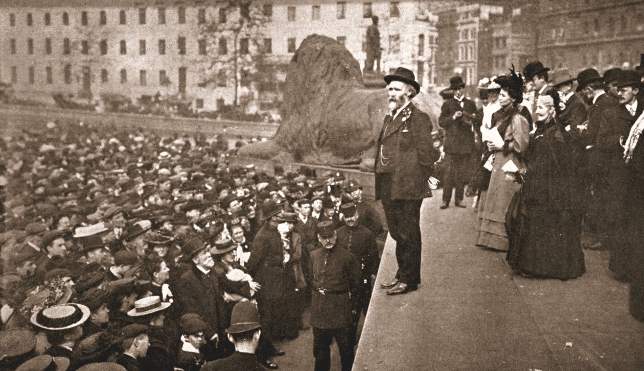 Herr Keir Hardie talte for den første stemmerettsdemonstrasjonen for kvinner som noen gang ble holdt på Trafalgar Square av English Photographer