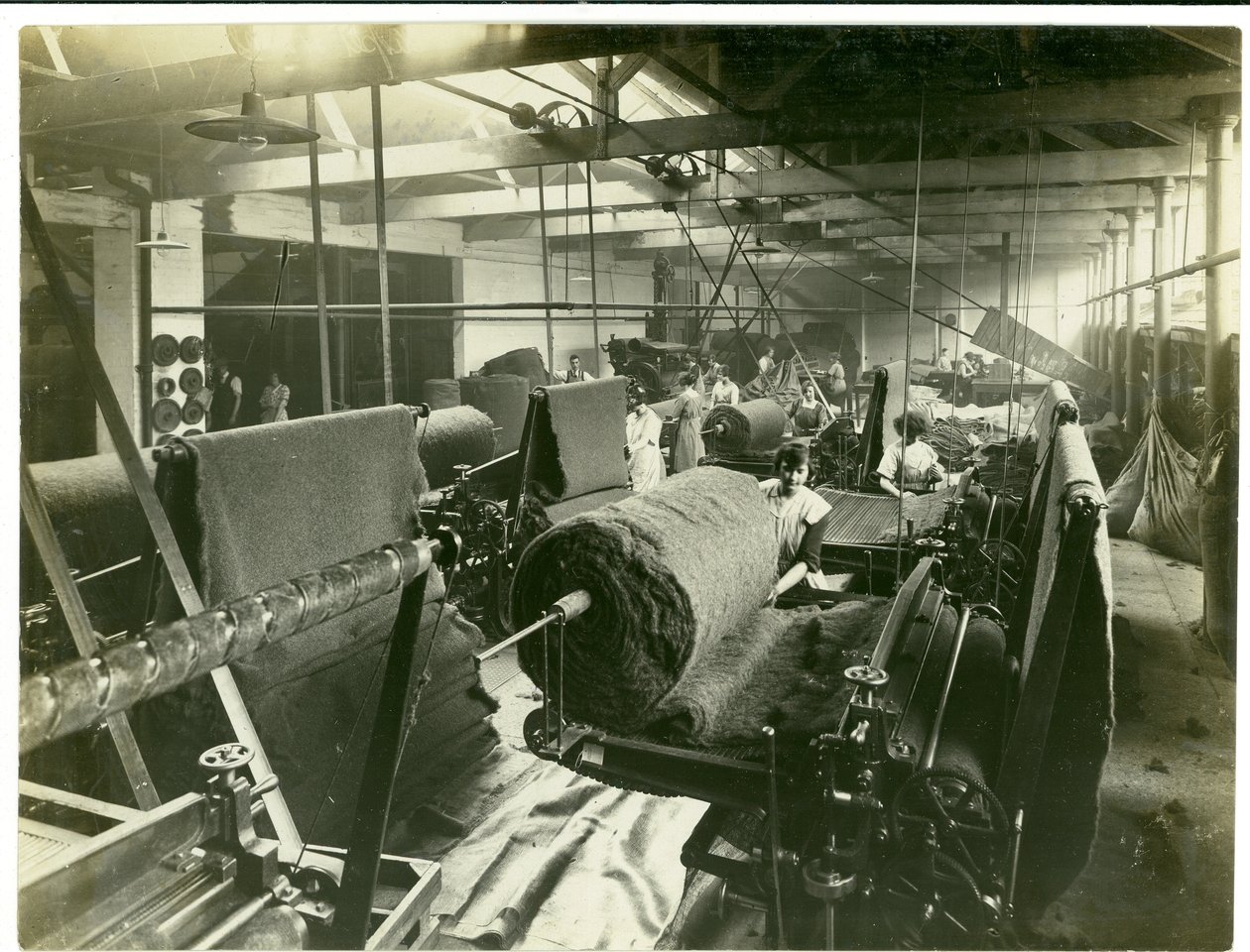 Nålefiltrom, Long Meadow mill, 1923 av English Photographer