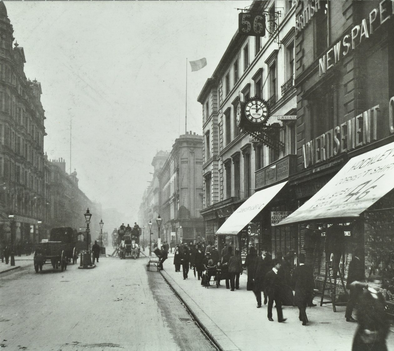 New Oxford Street: ser vestover ved Bloomsbury Way, 1890 av English Photographer