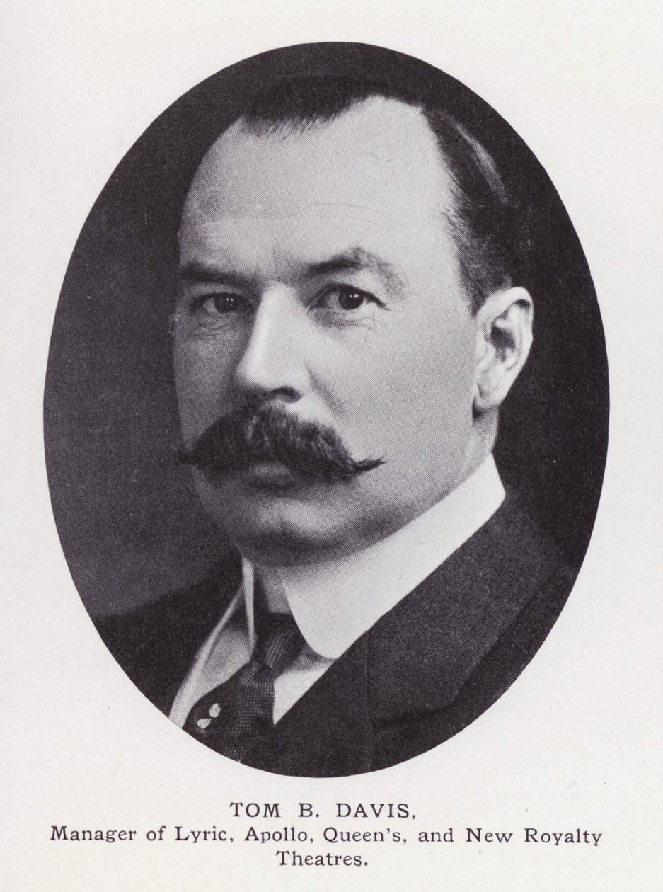 Prominent Men of London: Tom B Davis (s/hv-bilde) av English Photographer