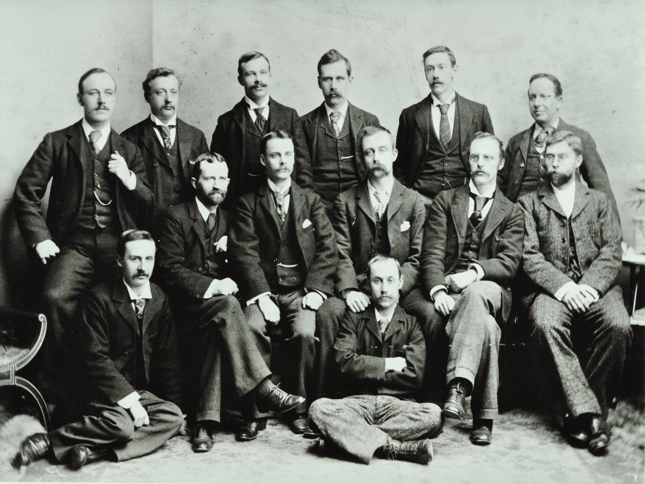 Rosendale Road School: gruppe lærere, 1897 av English Photographer