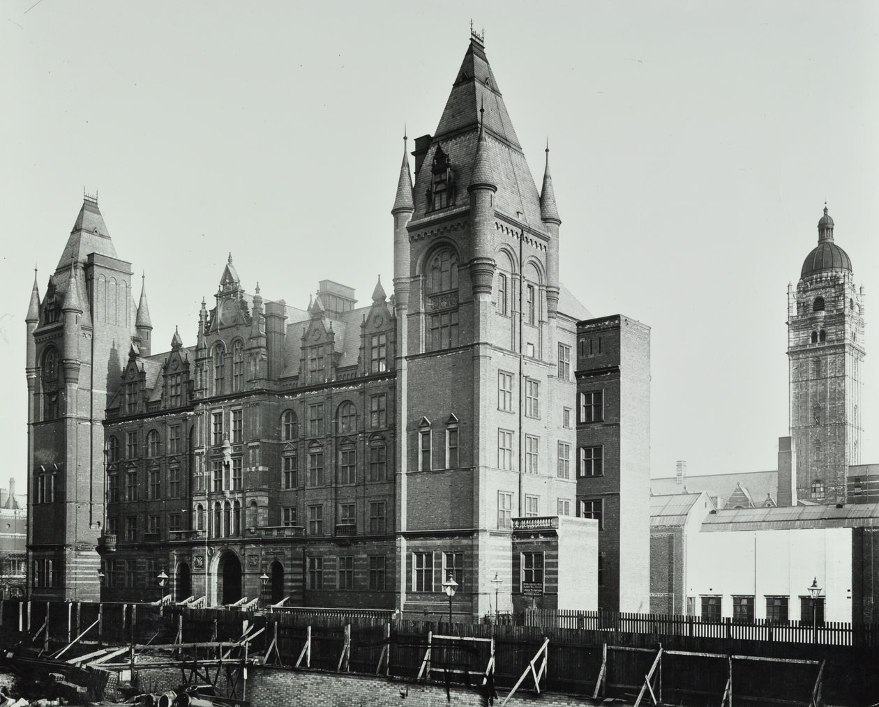 Royal College of Music: Prince Consort Road, 1894 av English Photographer