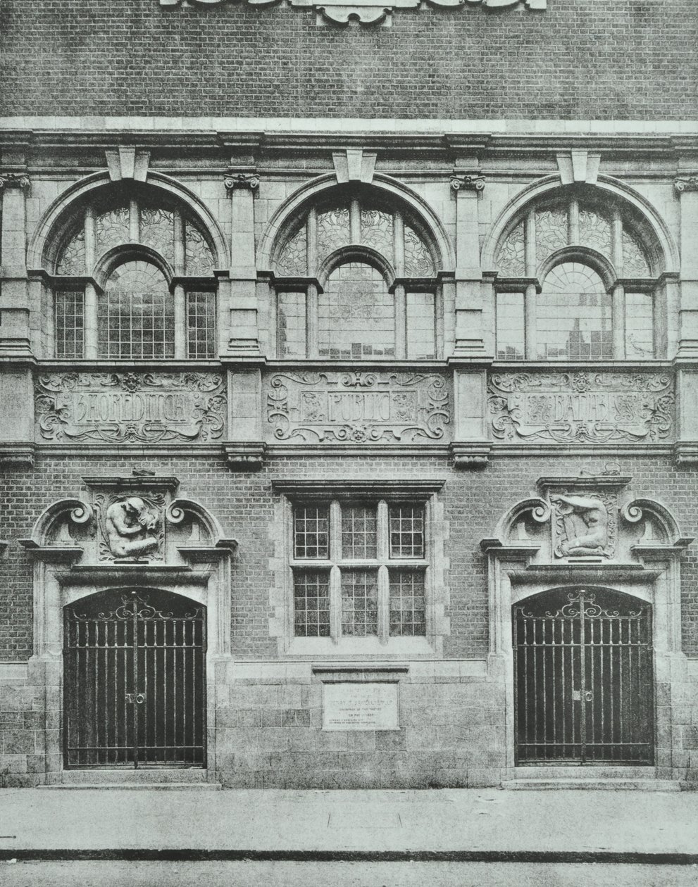 Shoreditch Public Baths: eksteriør, 1898 av English Photographer
