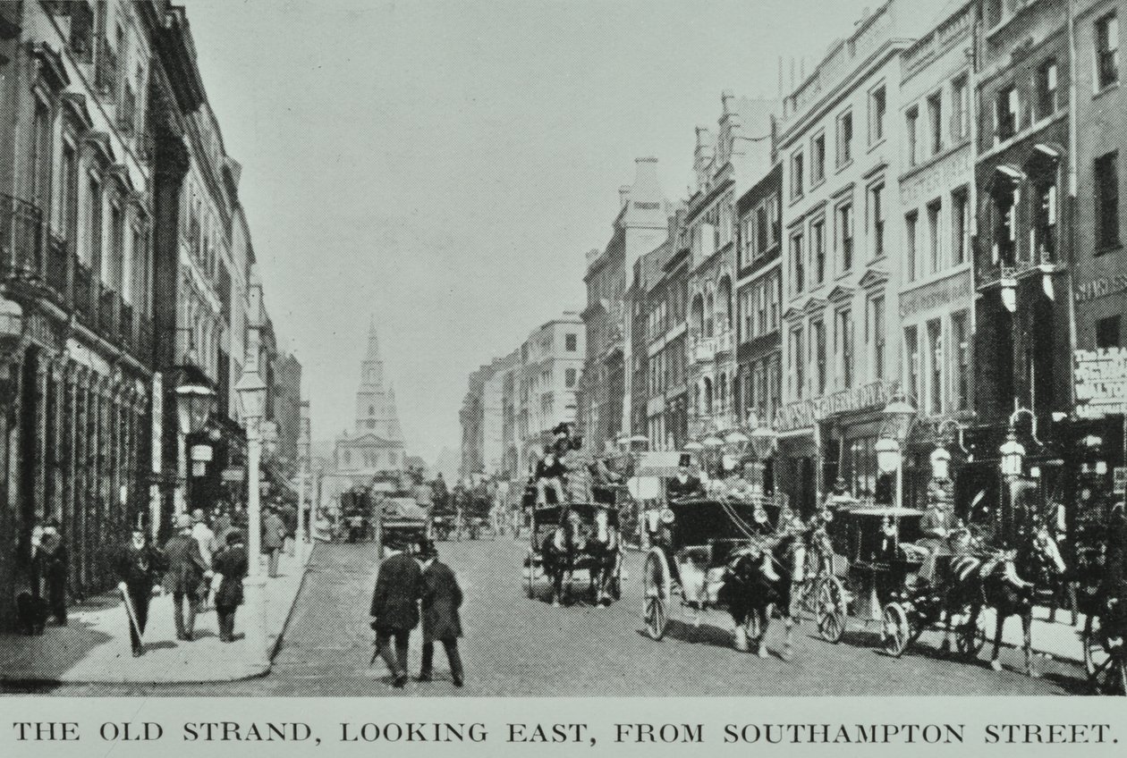 The Old Strand, ser østover, fra Southampton Street, ca. 1890 av English Photographer
