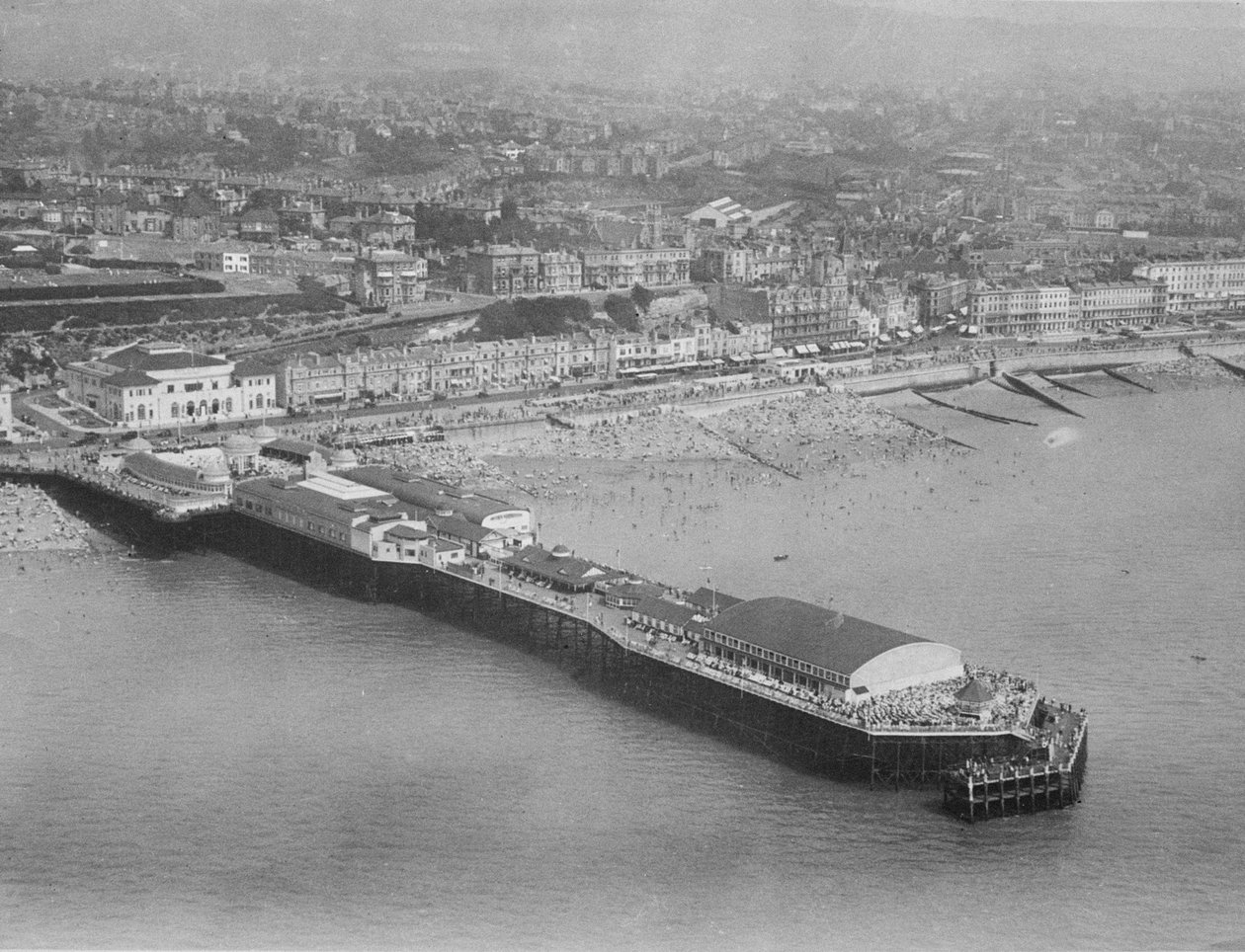 The Pier, Hastings, ca. 1930 av English Photographer