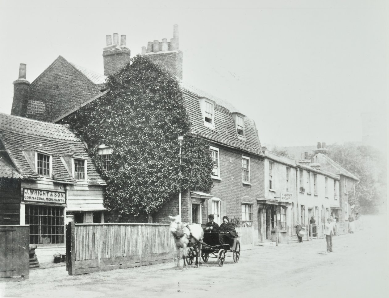 Tottenham Lane, Hornsey: forhøyninger, ca. 1890 av English Photographer