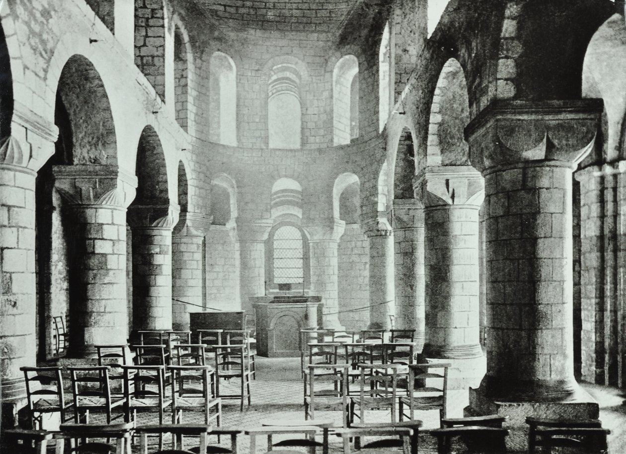 Tower of London, Tower Hill: Saint Johns Chapel, 1890 av English Photographer