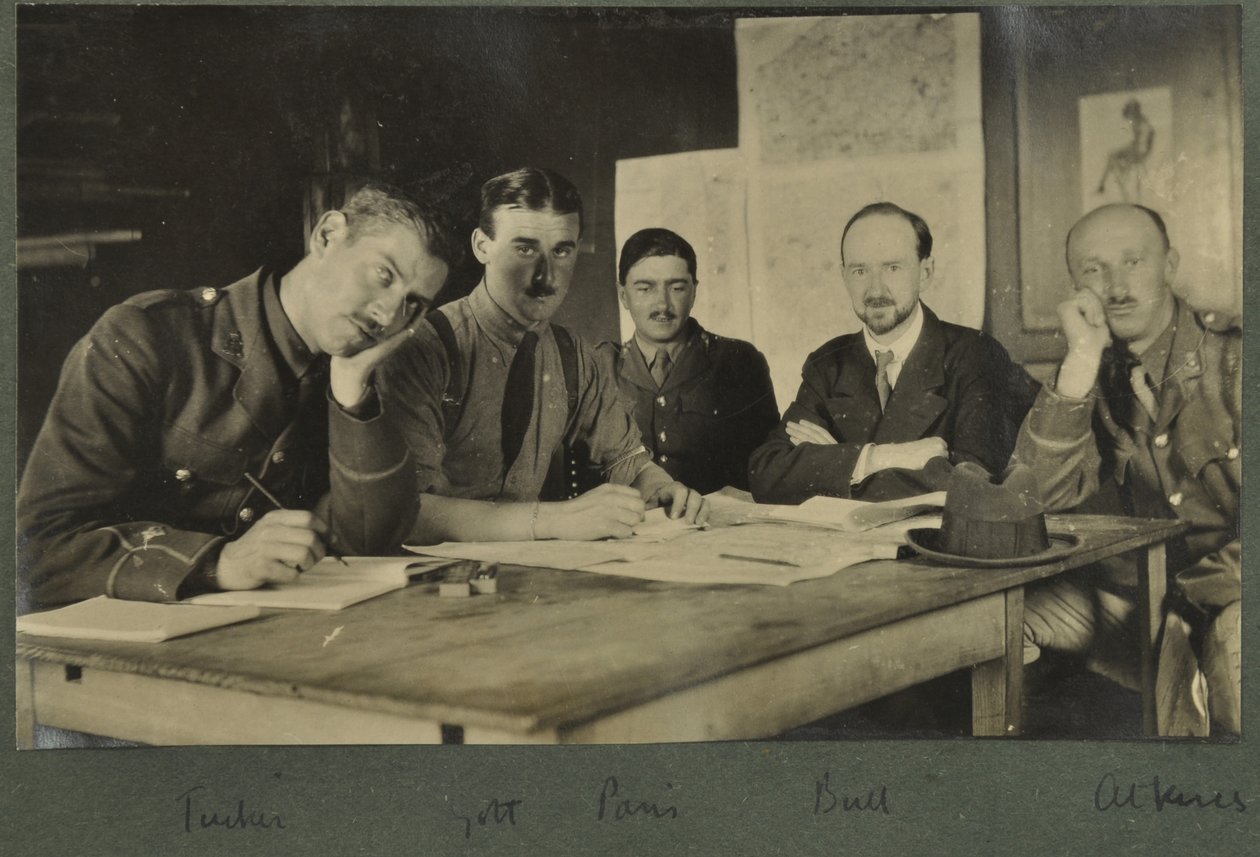 Tucker, Golt, Paris, Bull, Atkins, ca. 1916 av English Photographer
