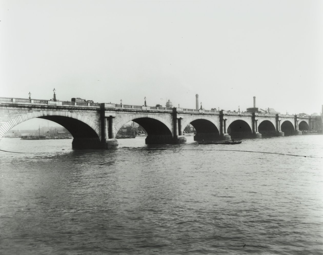 Waterloo Bridge: utsikt fra nordbredden, 1895 av English Photographer