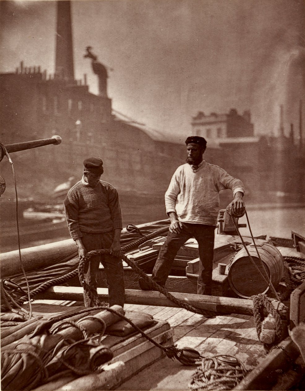 Arbeidere på den "stille motorveien". En lekter på Themsen av English Photographer