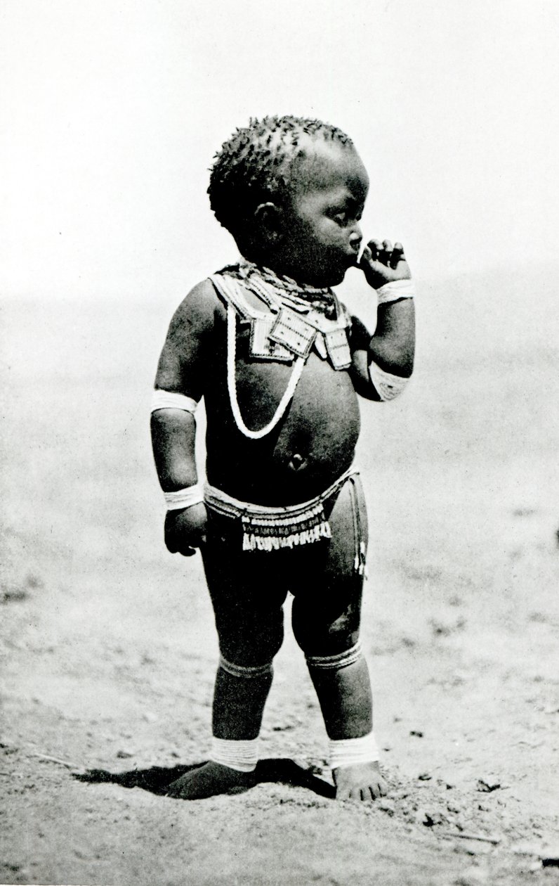 Zulu jente suger første finger av English Photographer