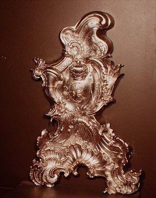 Andiron av Philip Jacob Drentwelt, 1747-49 (sølv) av English School
