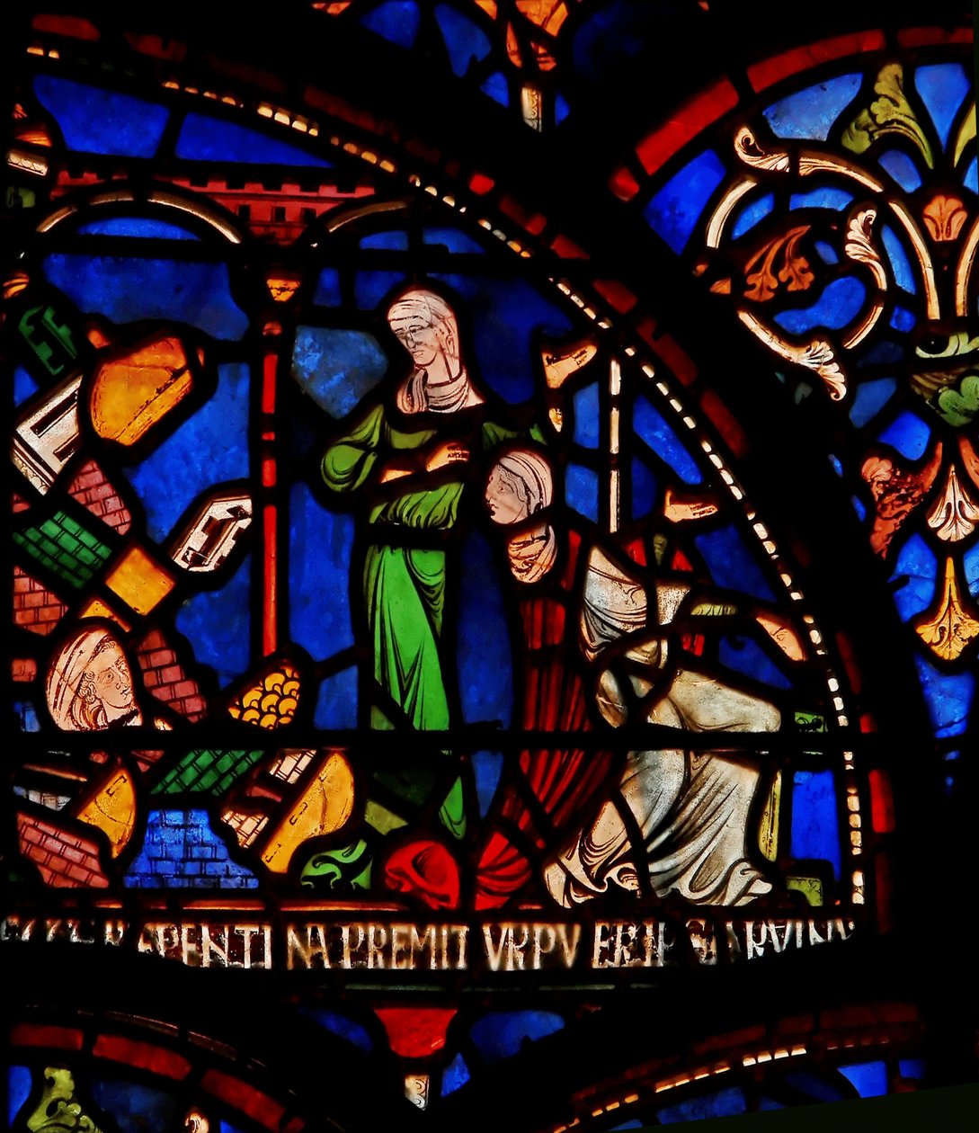 Detalj fra Miracle Window som viser en vegg som faller på spedbarnet Geoffrey av Winchester av English School