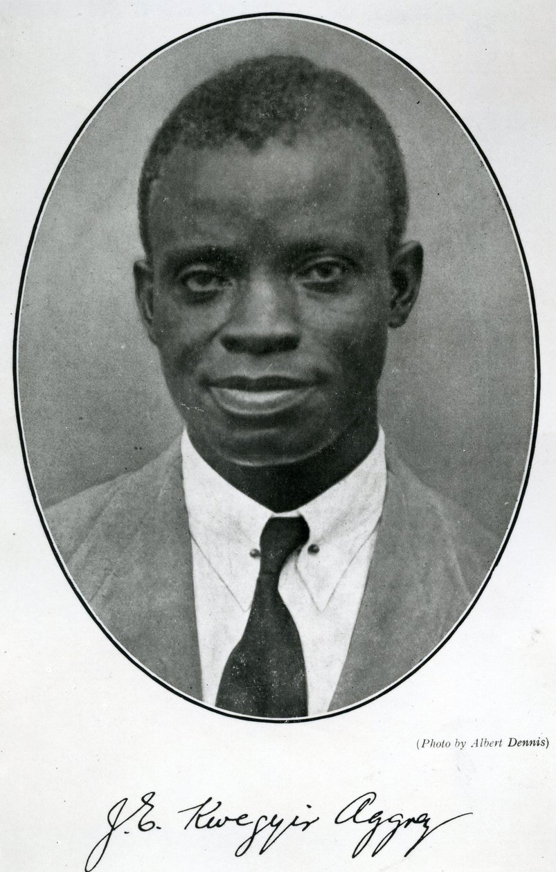 Dr. James Emmanuel Kwegyir Aggrey (1875-1927) (s/h-bilde)   Anababu av English School