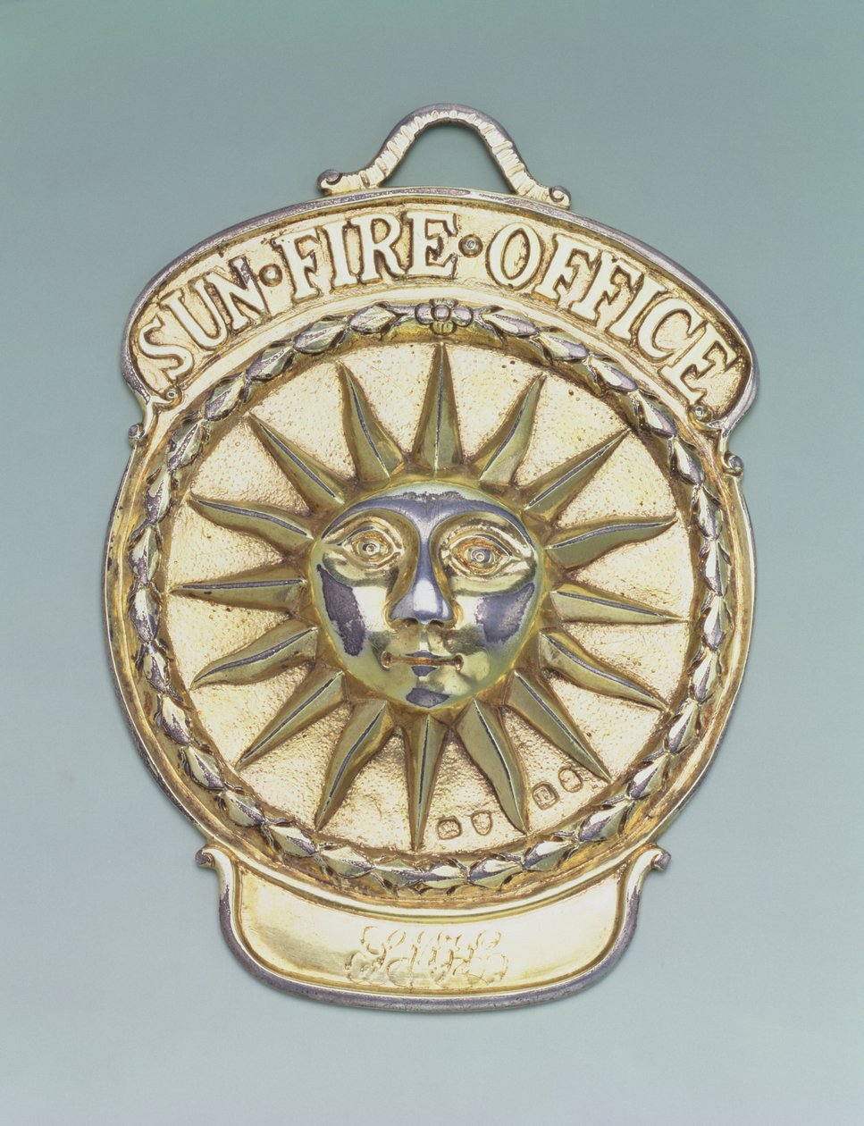 Brannforsikringsmerke, ca. 1810 (metall) av English School