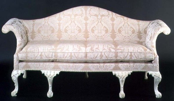 George III trukket og malt sofa, sent på 1700-tallet av English School