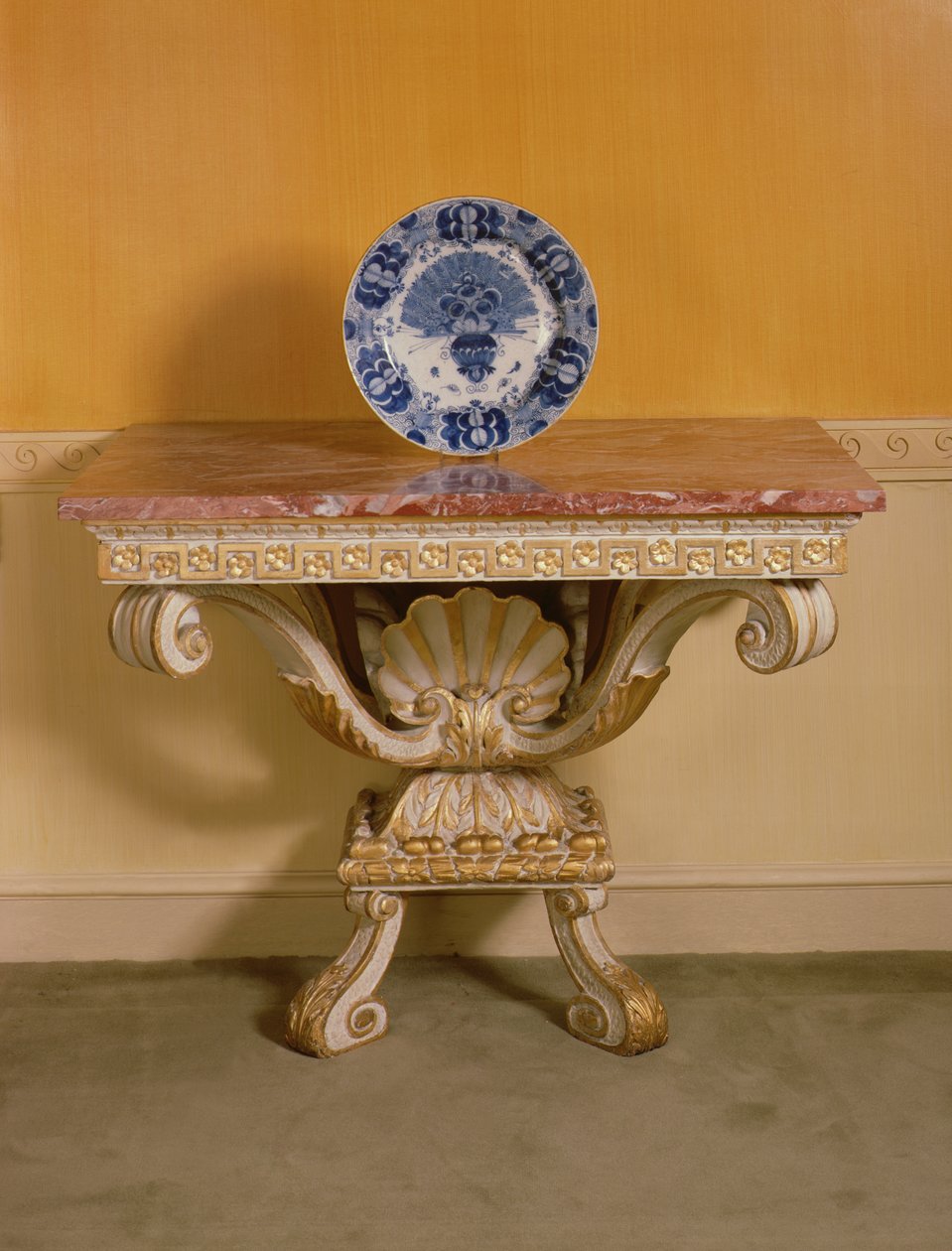 George II konsollbord med marmorplate, palladisk stil, ca. 1750 (forgylt pakke) av English School
