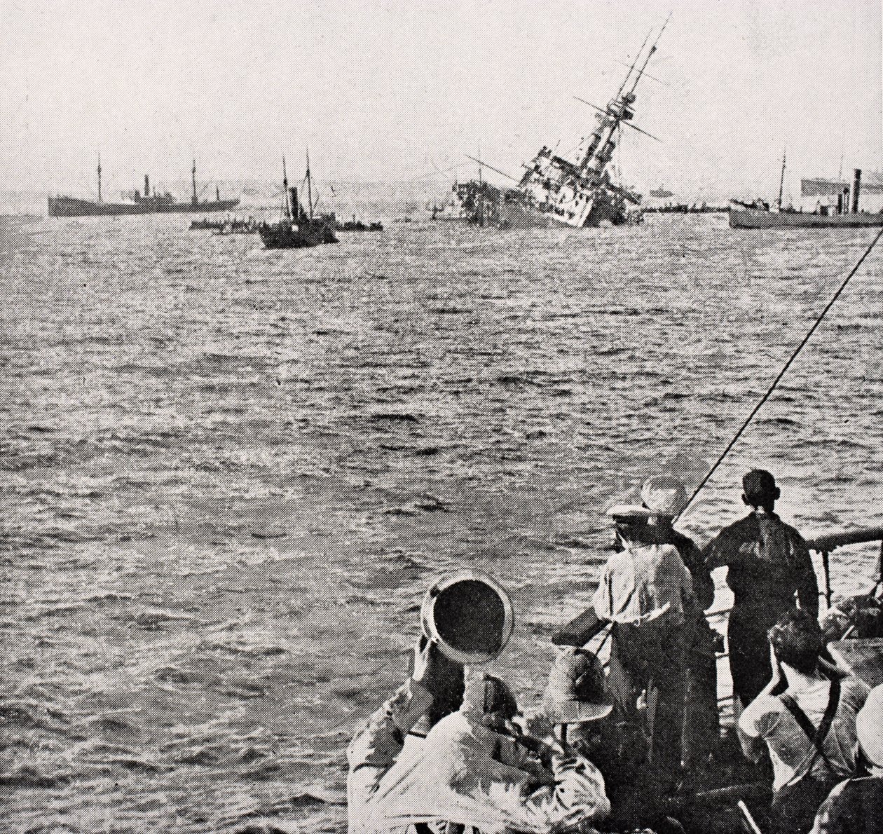 HMS Majestic synker 27. mai 1915, fra 
