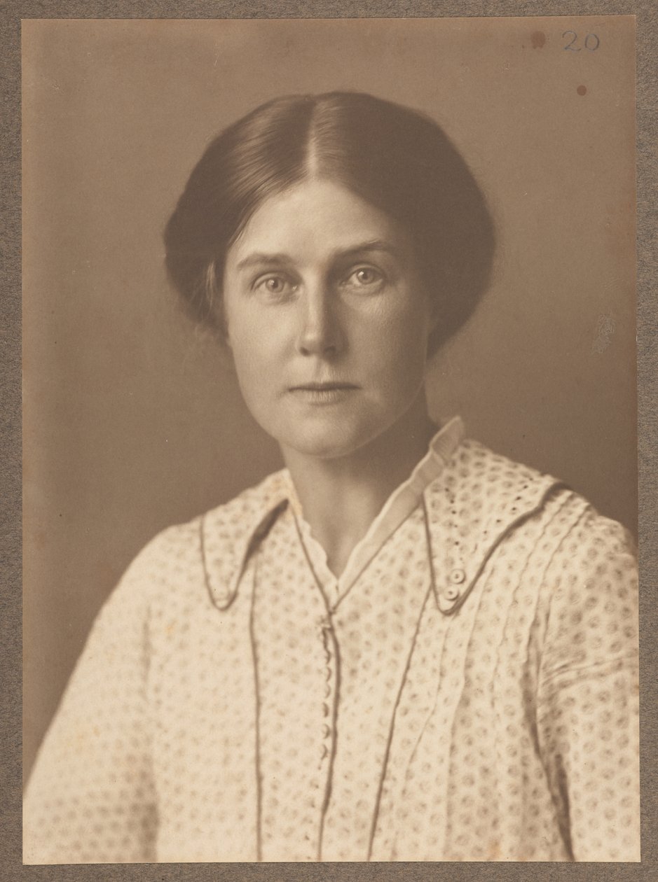 Harriet Weaver, oktober 1916 (sepia-bilde) av English School
