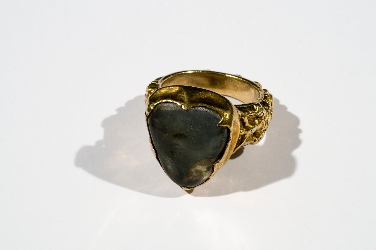 Stor ring båret av William av Wykeham, ca. 1400-tallet (krystall og gull) av English School