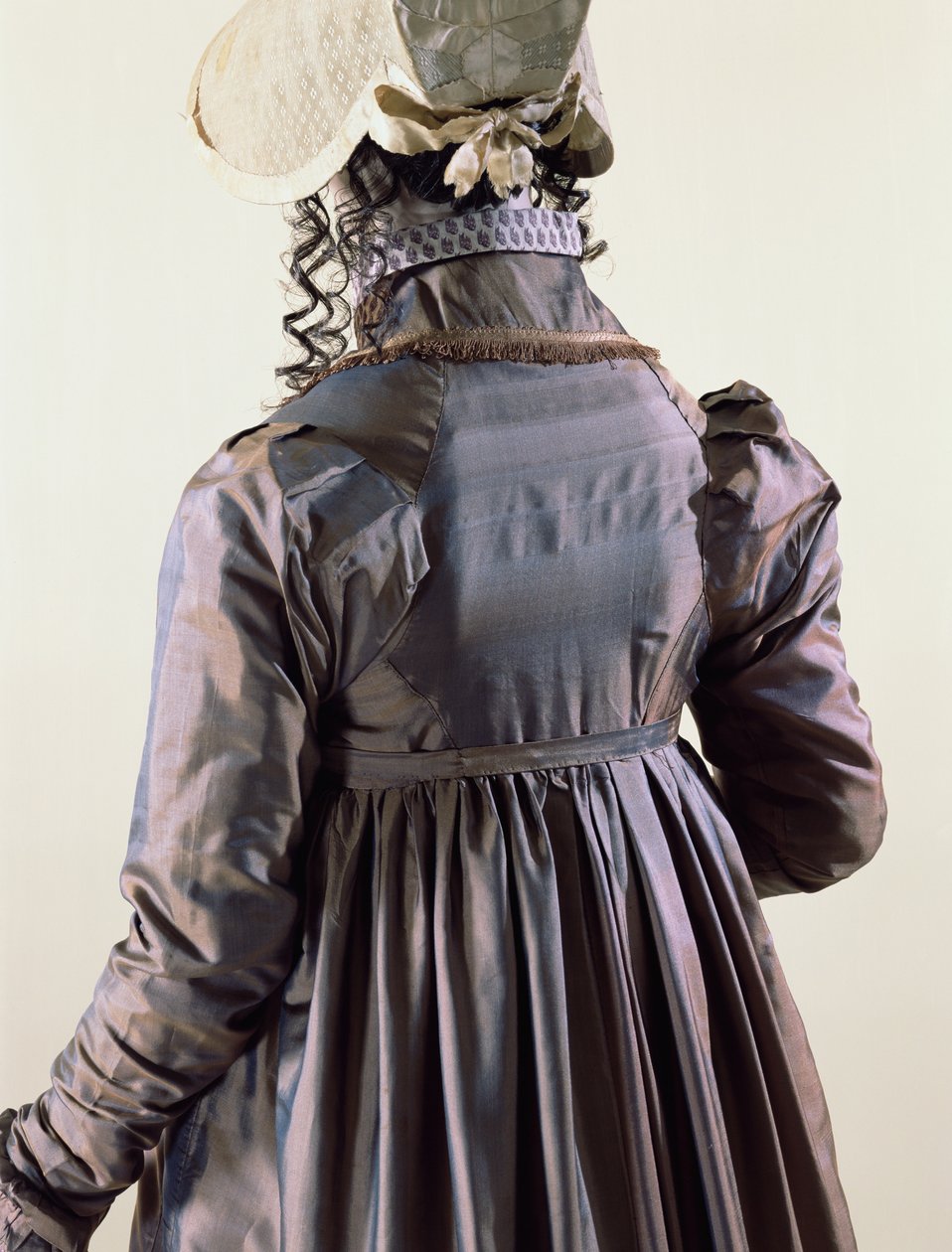 Pelisse, 1815 (myk kypert silke) av English School