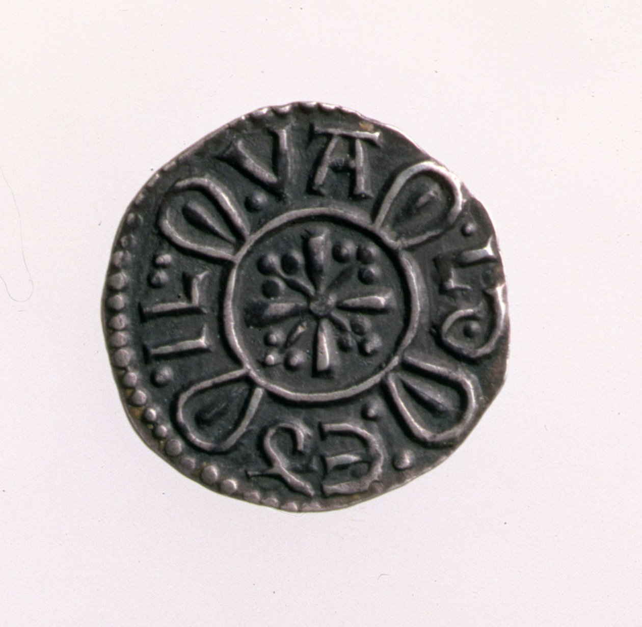 Penny of Offa, King of Mercia, 757-96 (revers) (sølv) (for forside se 168071) av English School