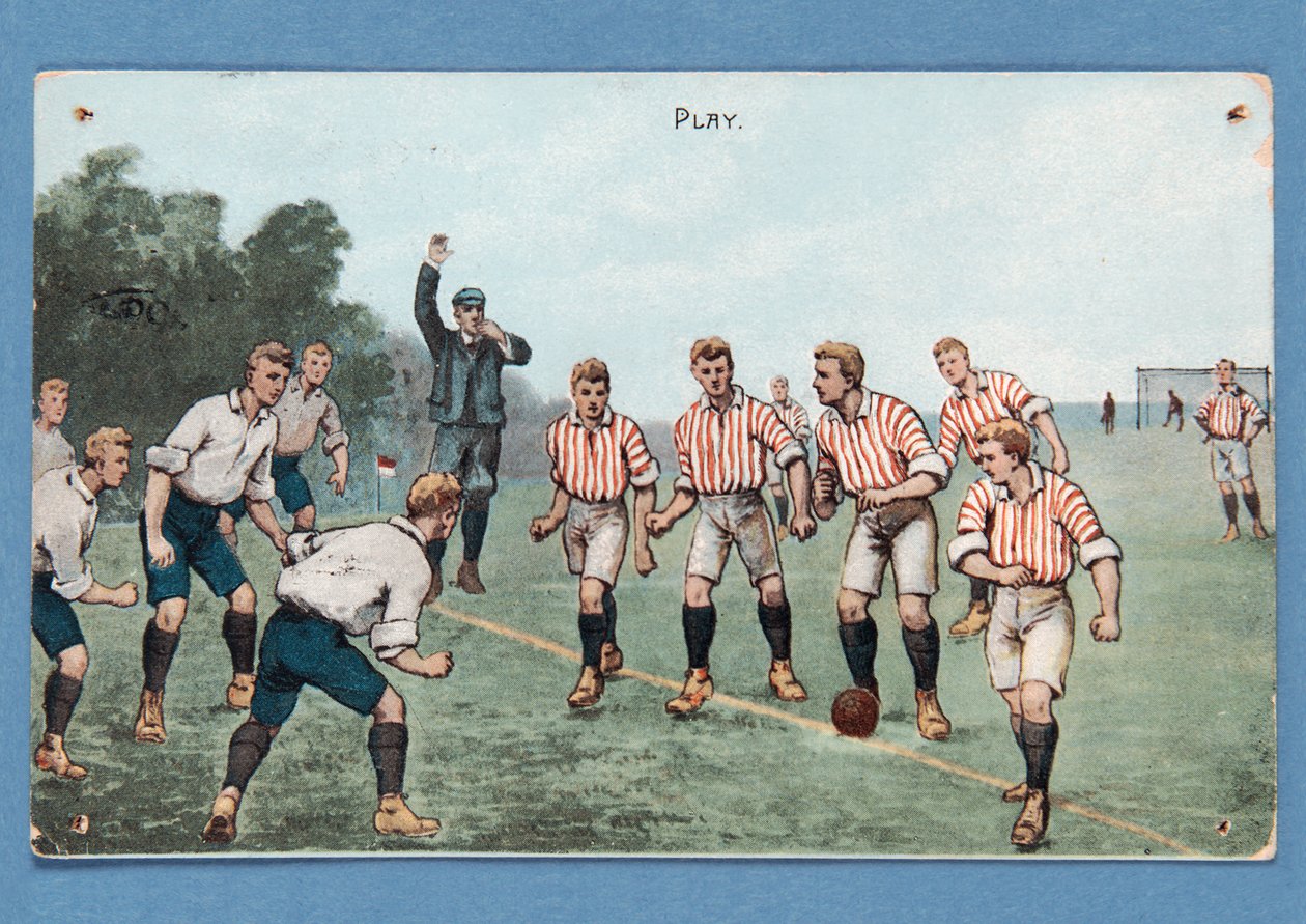 Lek, postkort som viser en fotballkamp; av English School