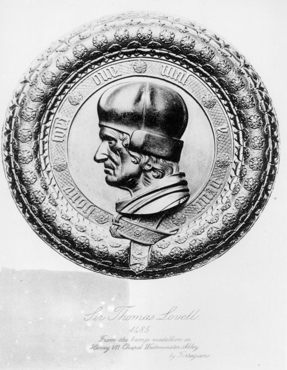 Portrett av Sir Thomas Lovell (d.1524) i 1485, fra bronsemedaljen i Henry VII Chapel Westminster Abbey av Torregiano (litho) (s/hv-foto) av English School