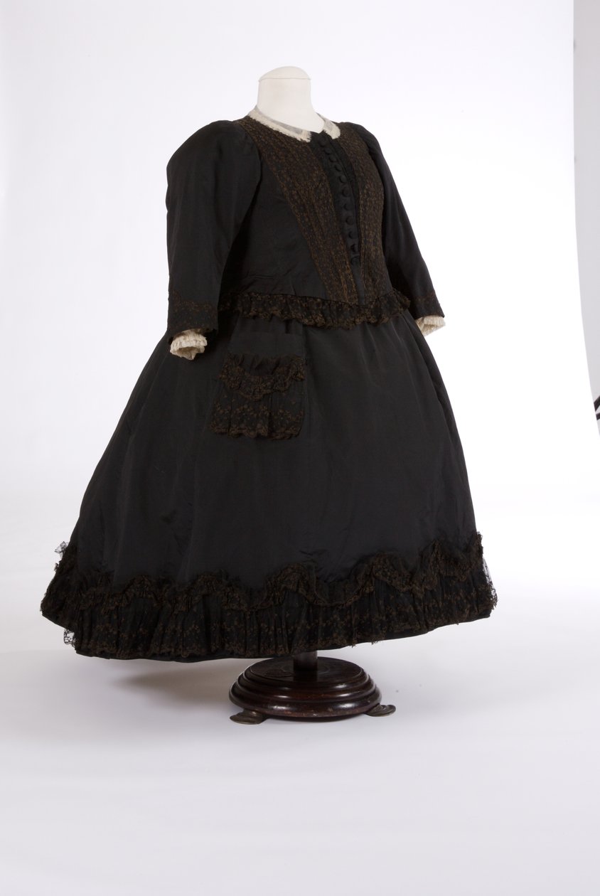 Queen Victorias kjole, 1890-tallet (silke og nett) av English School