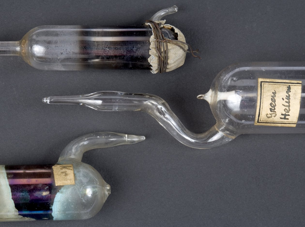 Ramsays utslippsrør for edelgassene (glass) av English School
