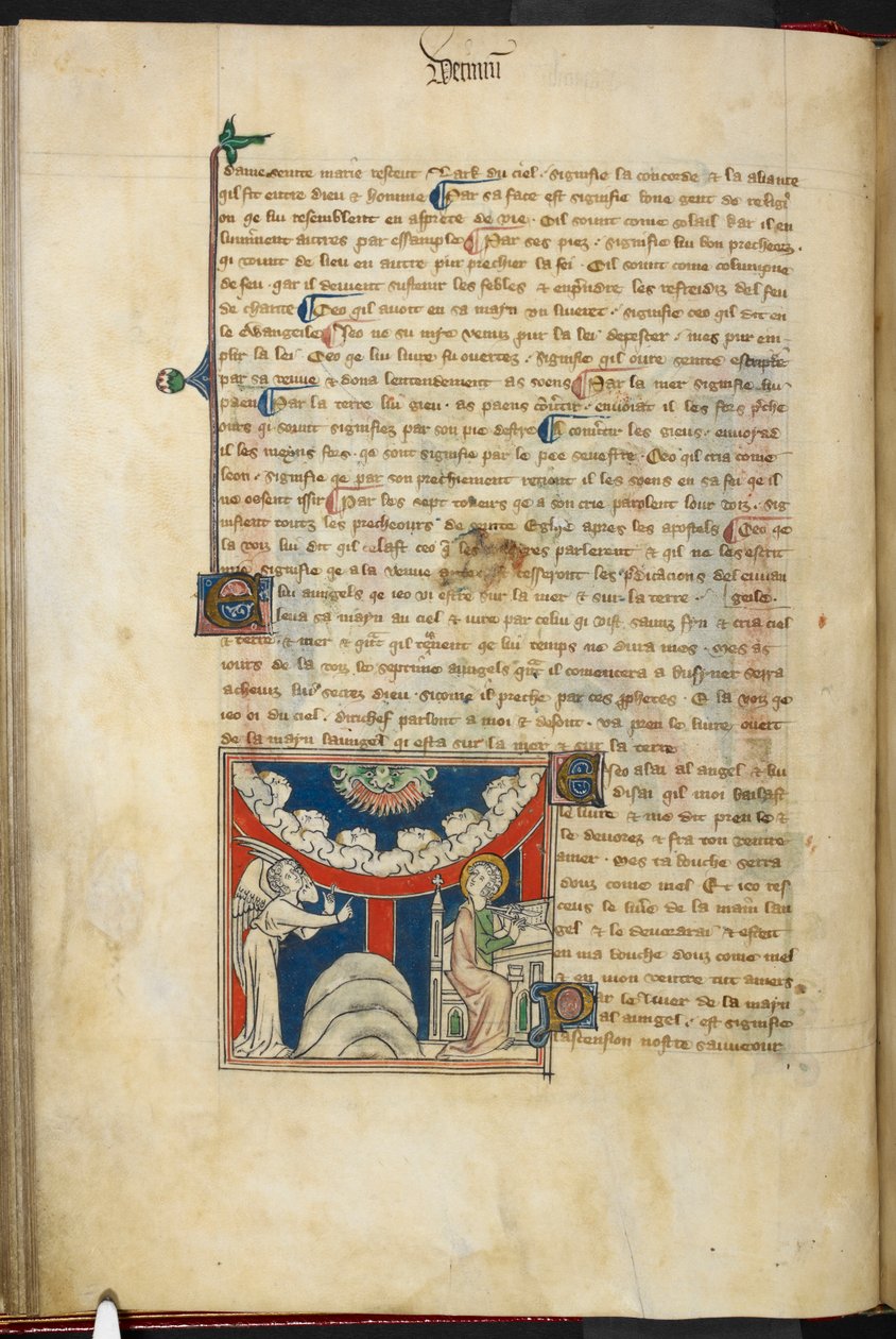 Kongelig 19 B.XV, f.17v En løvekunn og på en omvendt skybue seks hoder som representerer de syv tordenene: under, til venstre, engelen, og til høyre, Johannes i ferd med å skrive i boken, fra 