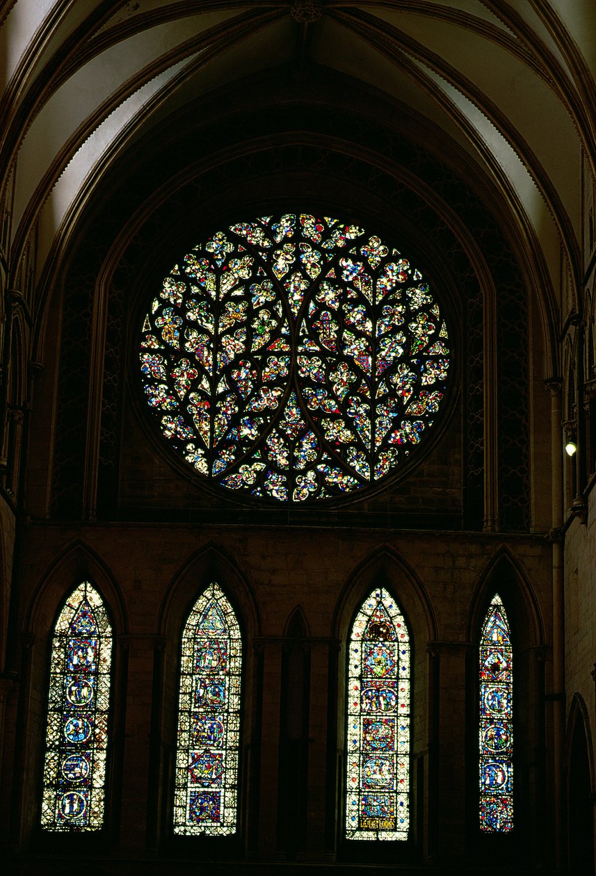 Sør transept rosevindu kjent som The Bishops Eye av English School